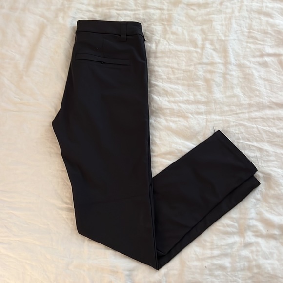 Lululemon Commission Pant Slim Fit 32” Inseam in Black - Picture 3 of 3